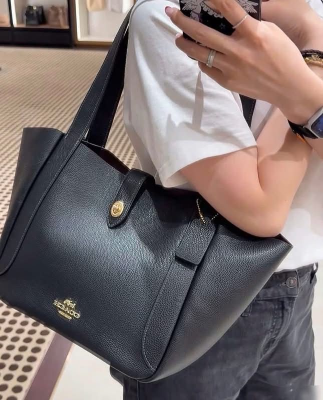 Coach Hadley Turnlock Tote